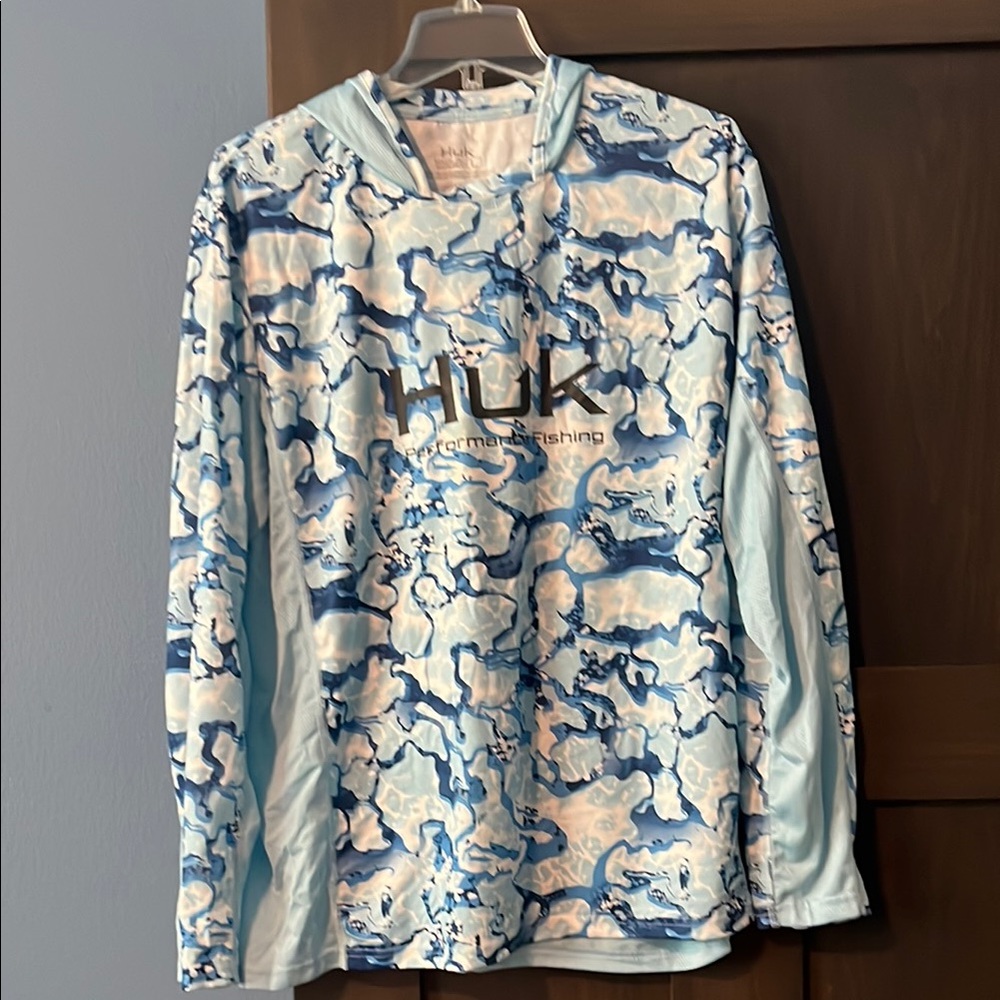 Huk Menw Blue and White Camo Fishing Hoodie